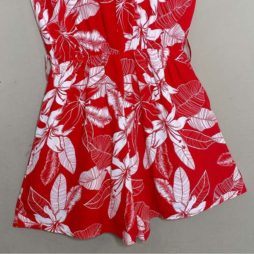VICI Women’s Halter Floral Romper With Pockets Red Size Small Missing Waist Tie - Picture 9 of 16